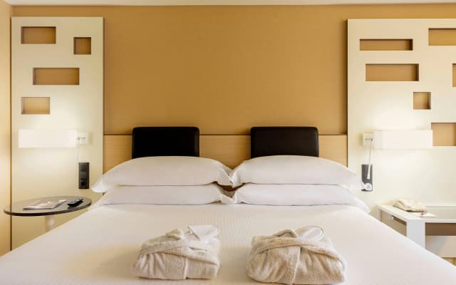 Madrid Marriott Auditorium Hotel & Conference Center - photo 5