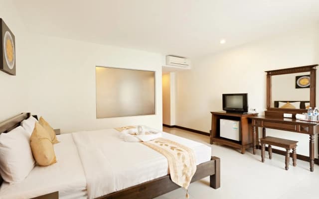 Garden Phuket Hotel - photo 2
