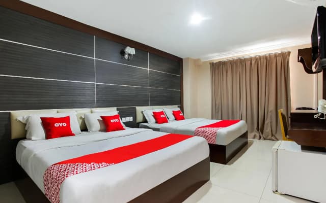 OYO 89518 Sejati Hotel - photo 4