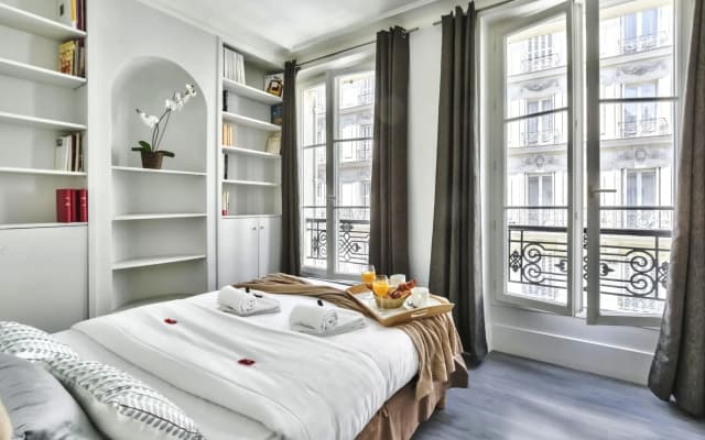 836 - Eiffel Tower View - Parisian apartment - photo 4