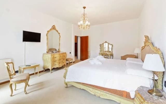 Venice Castello Elegant Apartment - photo 5