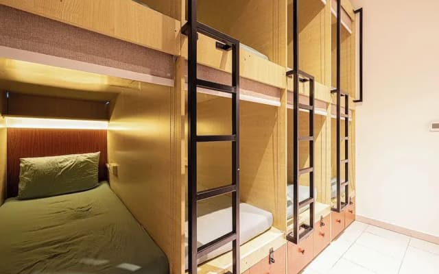 Next'House - Business Boulevard Hostel - photo 3