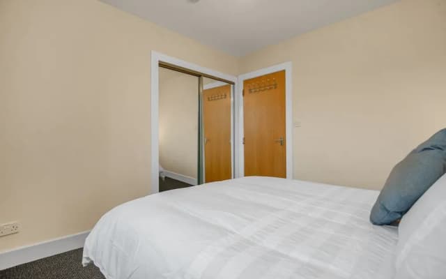 Tony Asga - Coady Apartment - photo 4