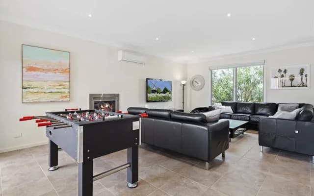 Seaside 3-bed Home, Direct Beach Access - photo 3