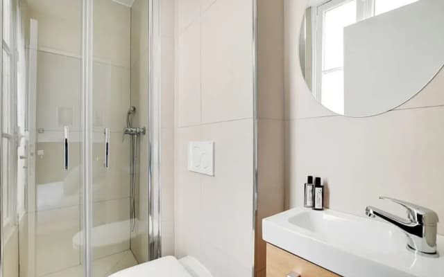 Modern Studio With A/C - Near Montmartre - photo 5