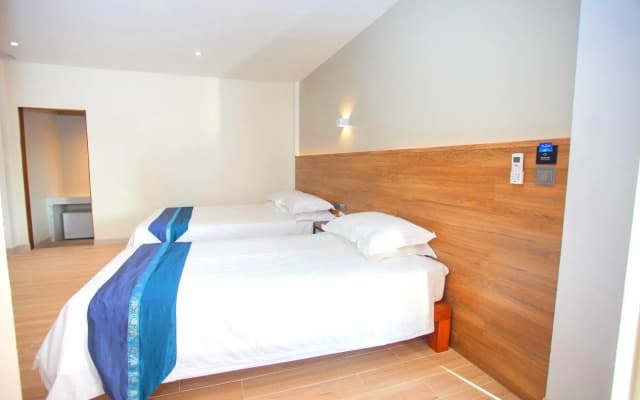 Celosia Guesthouse - photo 2