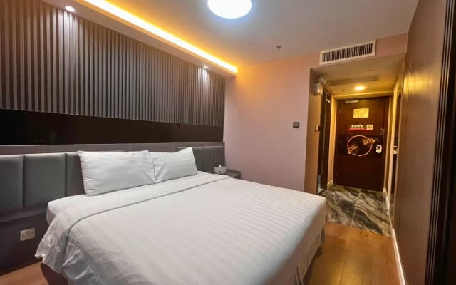 Hennessy Hotel - photo 4