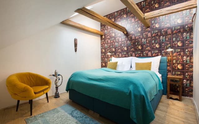 Old Town Boho Chic Attic - photo 4