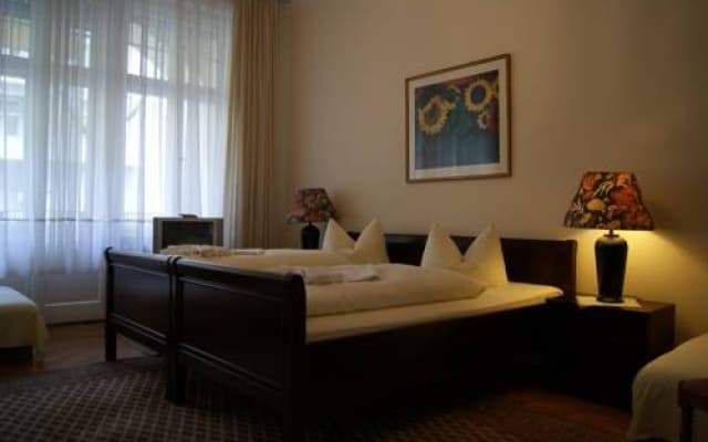 Hotel-Pension Majesty - photo 2