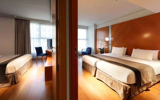 Hotel Exe Plaza - photo 2