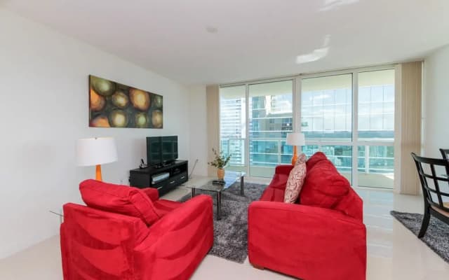 Bluebird Suites in Brickell - photo 5