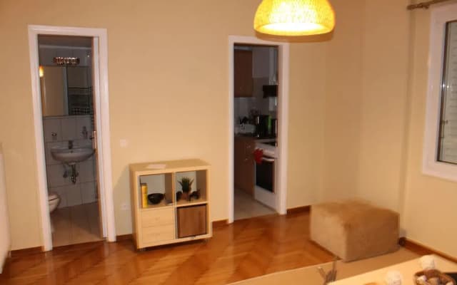 Affordable Studio behind Acropolis Museum - photo 3