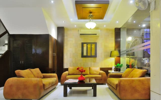 Hotel The Raj - photo 2