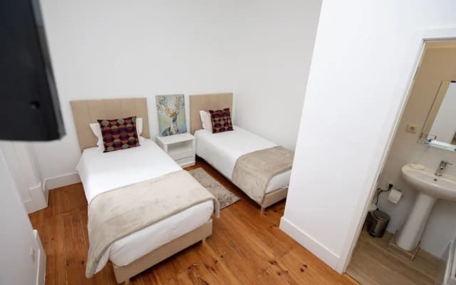 Inn - Chiado Boulevard Guest House - photo 2