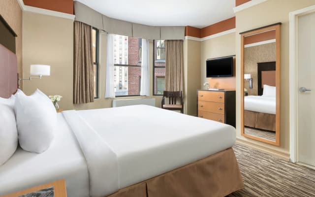 The Hotel @ Fifth Avenue - photo 3