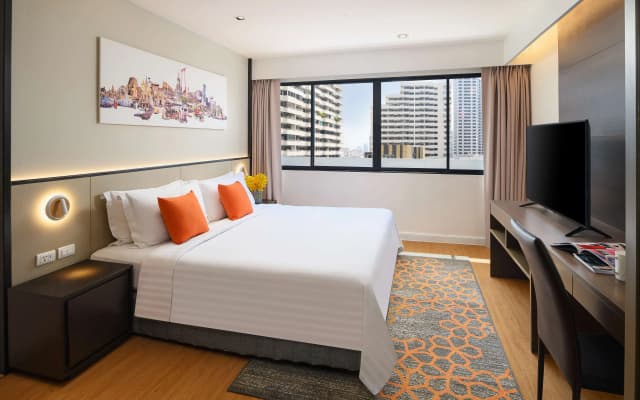 PARKROYAL Suites Bangkok Hotel - photo 4