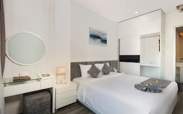 Cham Oasis Nha Trang Resort Condotel - photo 2