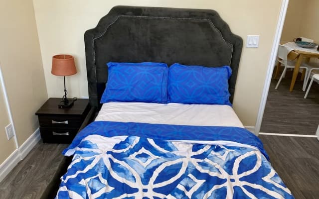 Backyard Guest House - photo 2