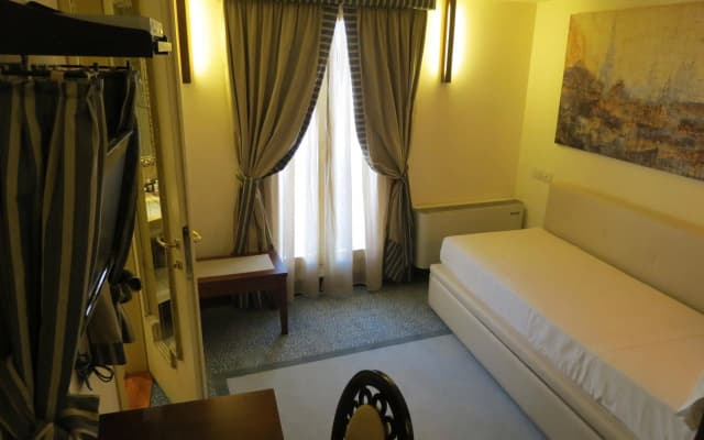 Hotel Dei Dragomanni - photo 3