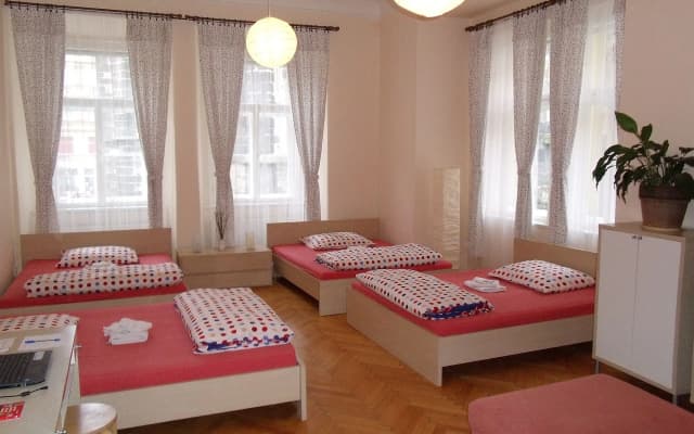 Apartments Tynska 7 - photo 4
