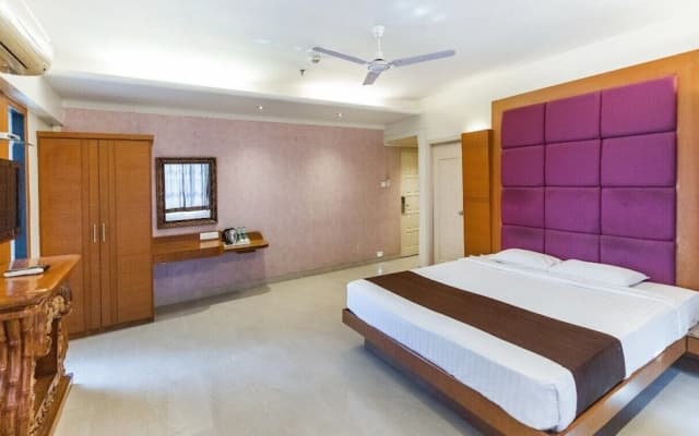 Hotel Seventh Heaven - photo 2