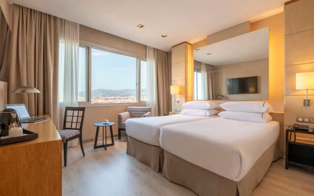 Hesperia Presidente Hotel - photo 4