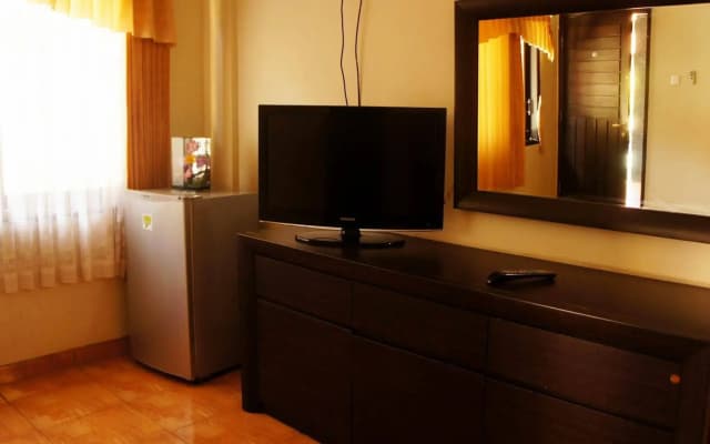 Agus Beach Inn - photo 2