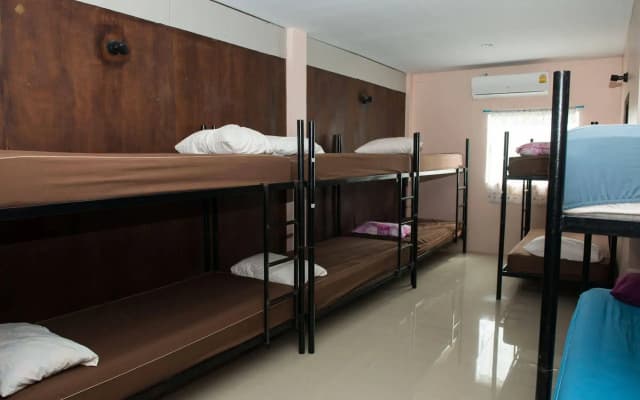 Love Station Hostel - photo 5
