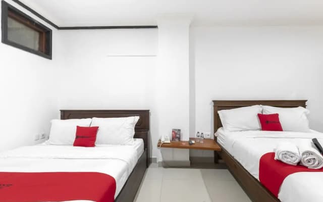 RedDoorz near Art Centre Bali - photo 3