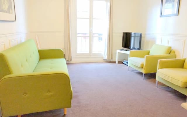 Opera Louvre HolidayApartment - photo 2