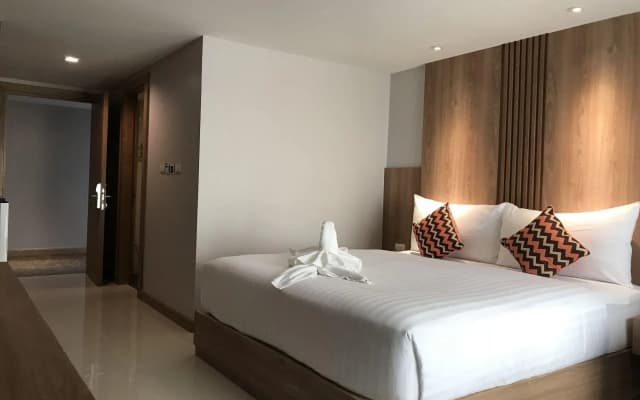 May Hotel - photo 5