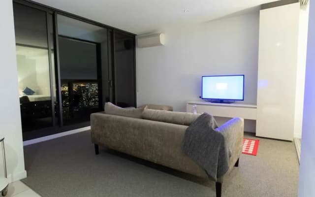 Midtown Southern Cross Residence - photo 5