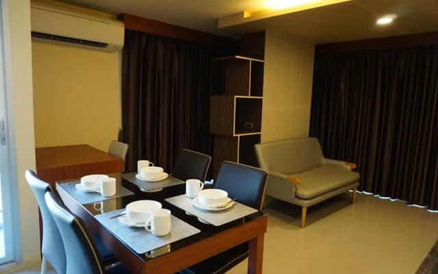 Central Mansion - photo 3