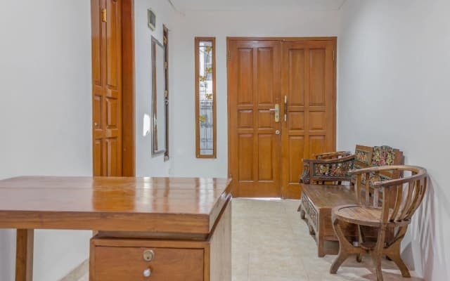 OYO 366 Thamadhiro Residence - photo 2
