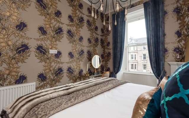 Edinburgh Hillside Apartment - photo 3