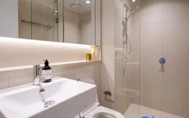 1B1B Condo with Bay &River Views - photo 3