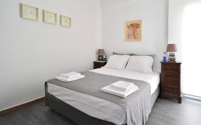 Plaka Elegant Apartment - photo 4