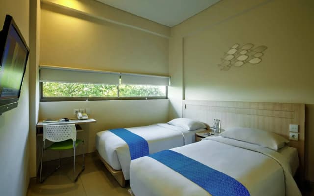J Hotel Kuta - photo 3
