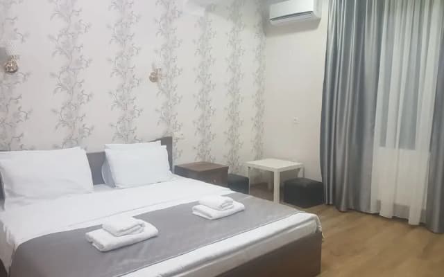 Gold Line Hotel - photo 4