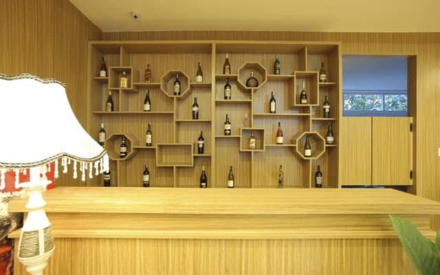 Red Palace Hotel - photo 2