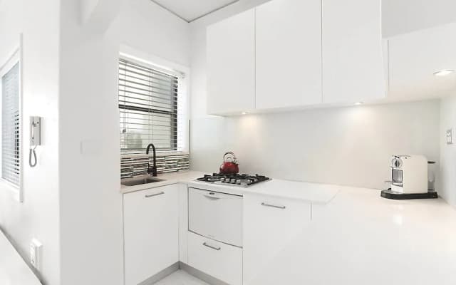 Minimalist Beachfront Apartment - photo 3