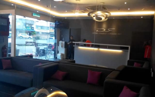 The Regency Garden Hotel - photo 4