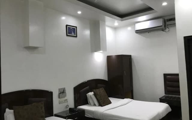Hotel Metro Plaza - New Delhi Railway Station - photo 5