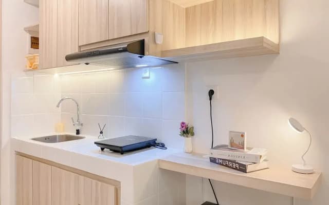 Good And Homey Apartment Studio At Tokyo Riverside Pik 2 - photo 4