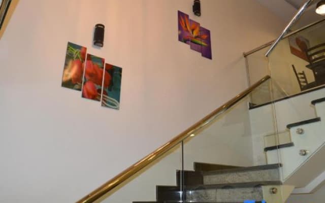 Royal Inn Residence - photo 2