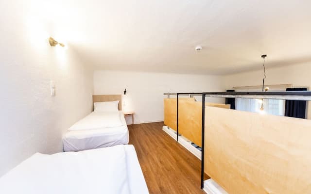 Adagio Downtown Rooms - photo 2