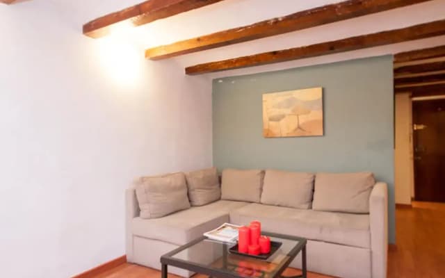 Rustic Poble Sec Apartment - photo 2