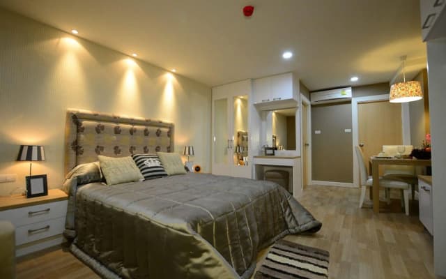 Cy Condo - photo 2
