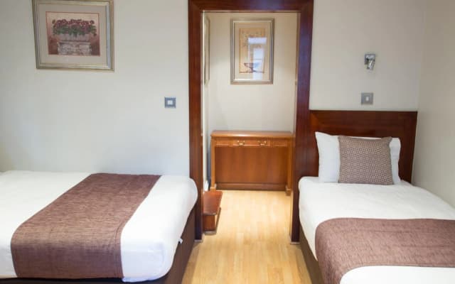 Garden View Hotel - photo 3
