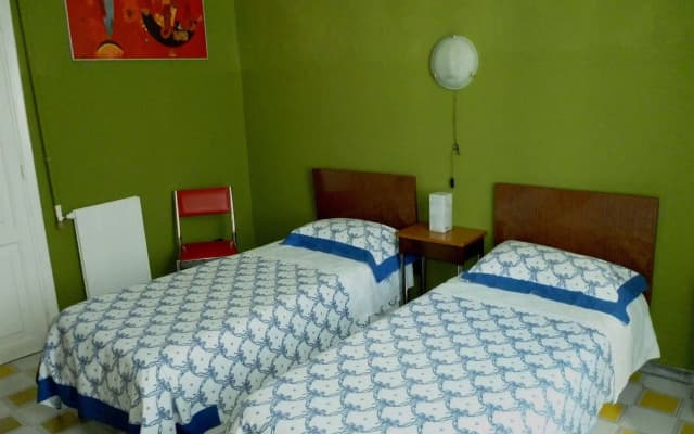 Hotel Giamaica for Girls & Ladies Only - photo 3